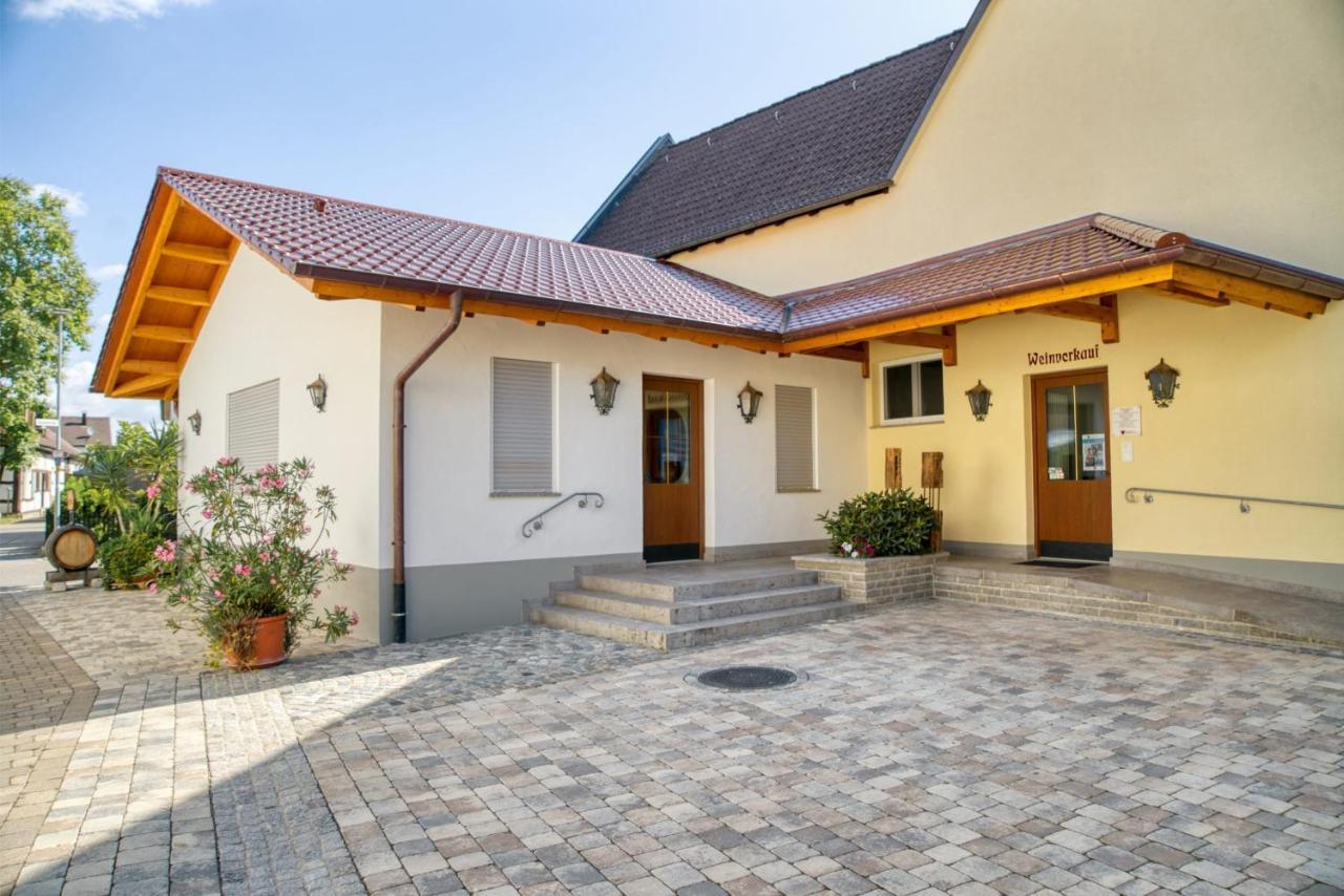 Gaestehaus Weingut Politschek Bad Friedrichshall Exteriér fotografie