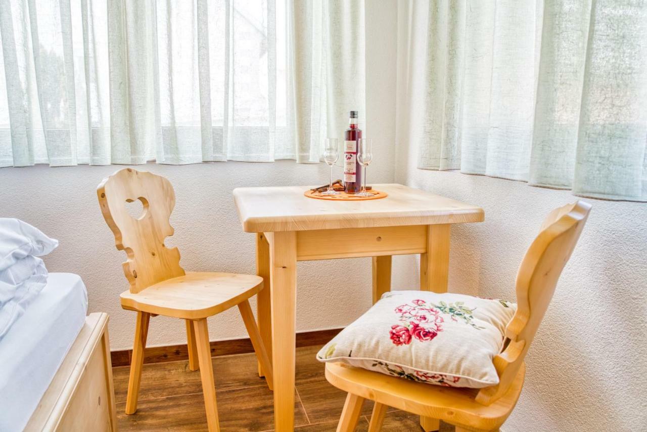 Gaestehaus Weingut Politschek Bad Friedrichshall Exteriér fotografie